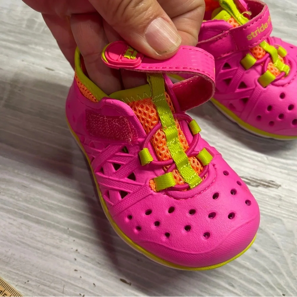 Stride Rite Made 2 Play Phibian Neon Pink Yellow Rubber Slip On Girls size 5